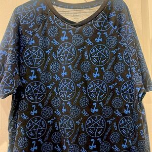 Supernatural join the hunt V-Neck Shirt Culturefly Exclusive Size XL unisex